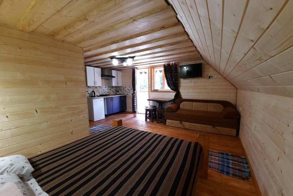 Номер 6 Садиба У Ані Synevyrs'ka Polyana Exterior photo