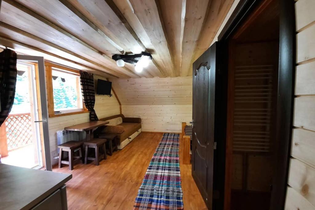 Номер 6 Садиба У Ані Synevyrs'ka Polyana Exterior photo