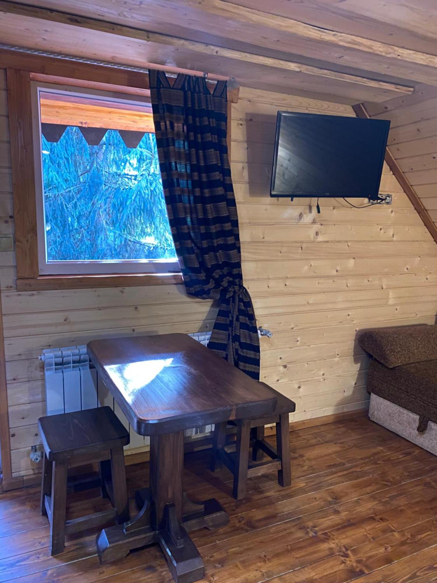 Номер 6 Садиба У Ані Synevyrs'ka Polyana Exterior photo